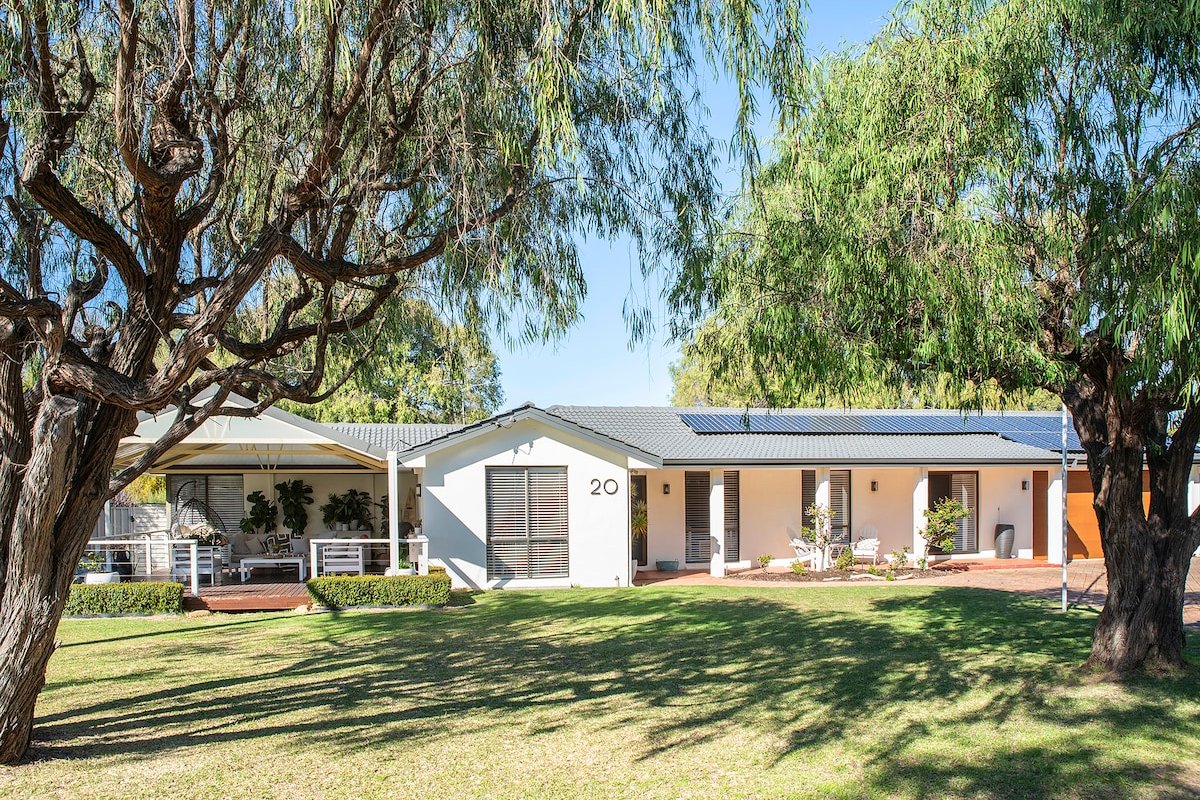 Busselton. Kshells beach at your door step. gallery image 4
