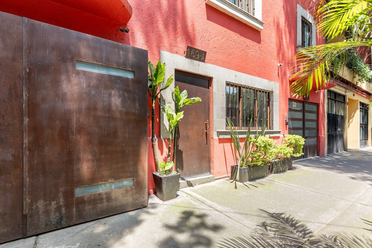 Exceptional 3BR Condesa Casa with Private Rooftop gallery image 5
