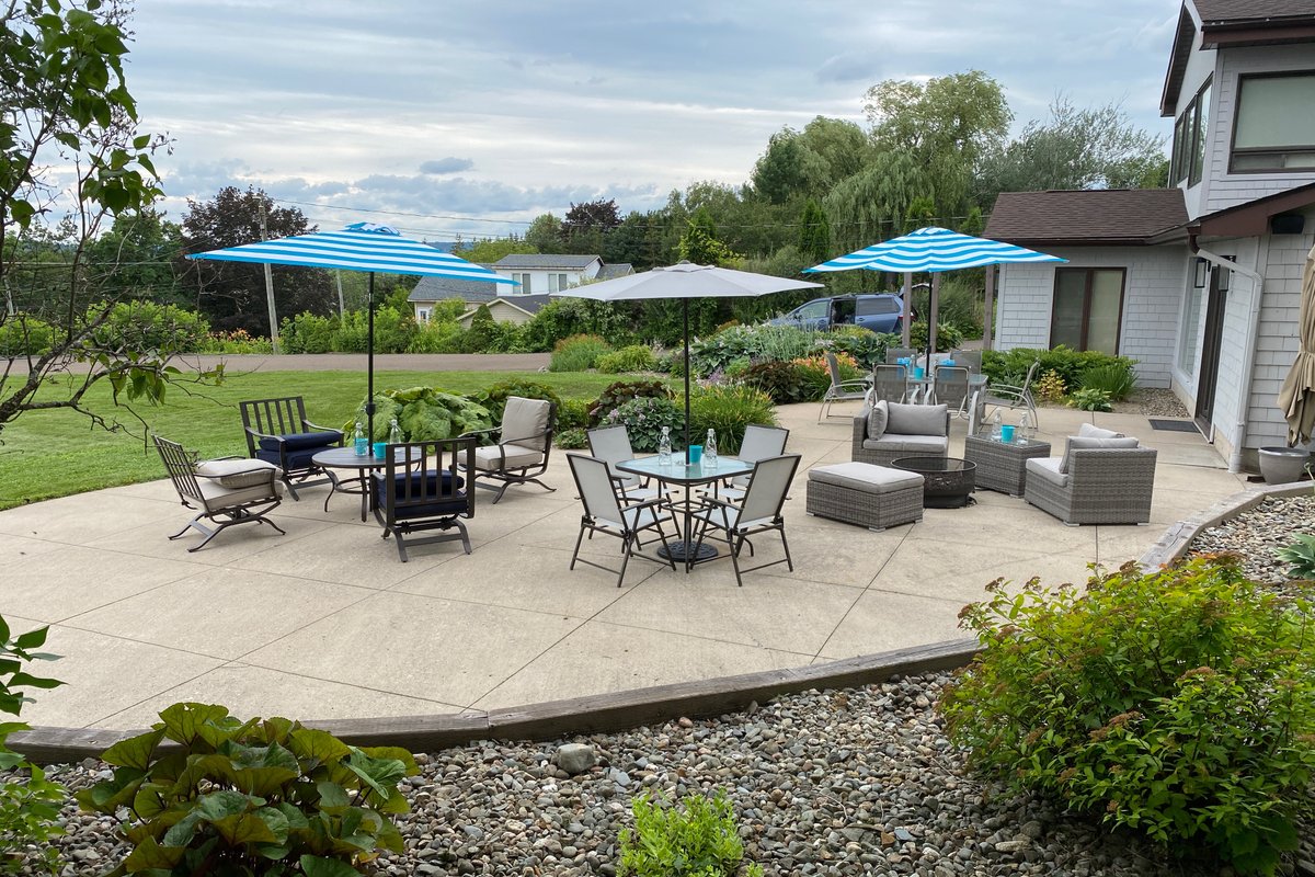 Fredericton Gatherings-5 bedrm RiverView sleeps 13