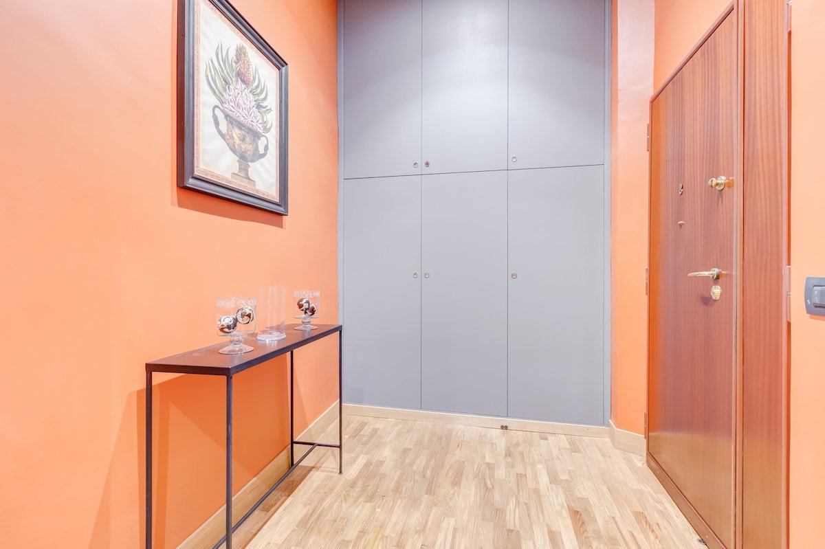 Roma Townhouse Frattina sleeps 6 3 bathrooms gallery image 5