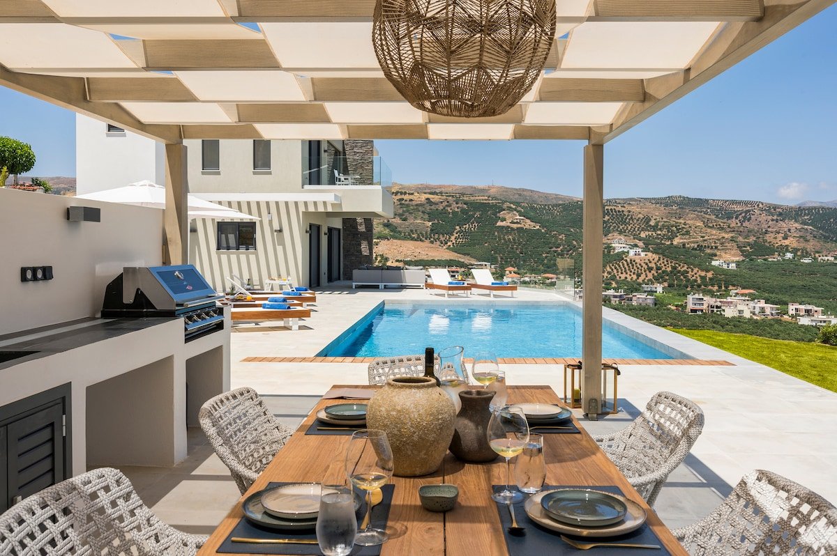 Villa Thea, sea view, pool, close to beach, BBQ gallery image 3