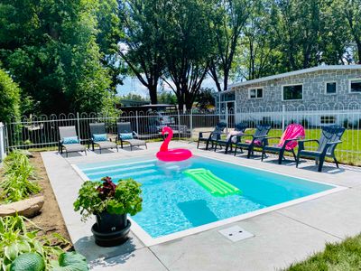 Fun and Vintage Family room in Quebec w/ love ones
