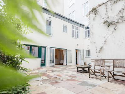 Quiet apartment close to center