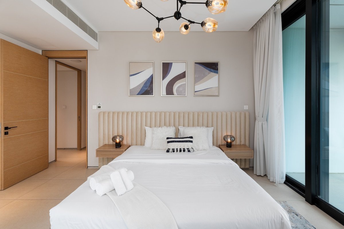 Luxe Address JBR 3BR+Maid w/ Beach Access gallery image 2