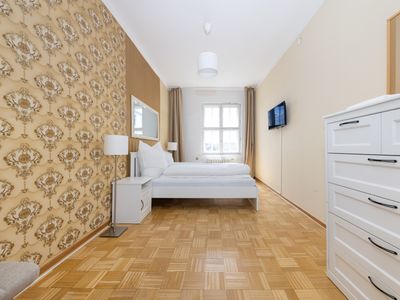 time4staying 160sqm 5 BR Banksy apartment at Hbf