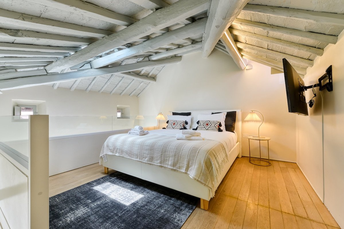 Skylife Monti’s Wonders – Colosseum Gem gallery image 4