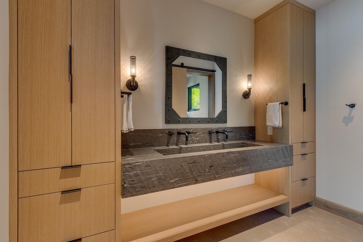 Stunning Modern Lakefront w/Buoy (Peace of Tahoe) gallery image 5