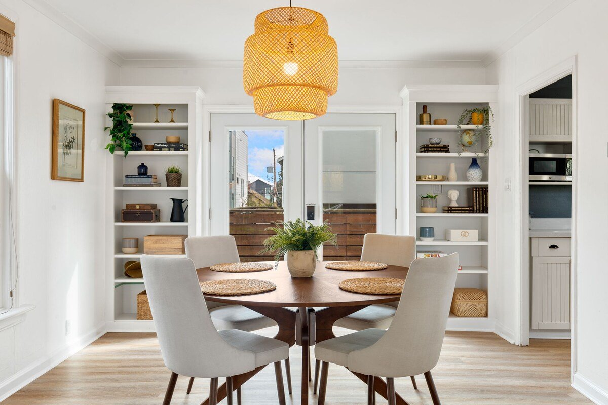 Modern & Warm City Oasis – Fire Pit gallery image 5