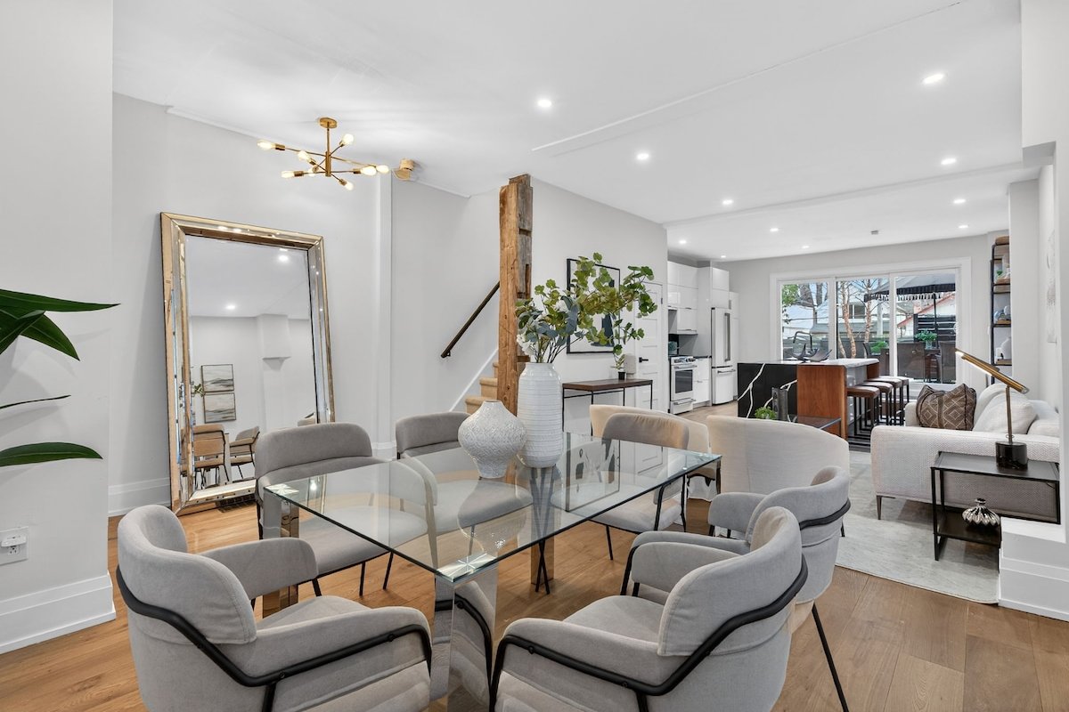 Designer City Home with Outdoor Space & New Hottub gallery image 5