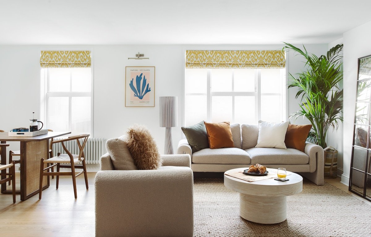 Notting Hill Mews House, sleeps 8 gallery image 3