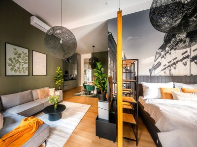 3BR Stylish Apartment in Old Town + Sunny Terrace