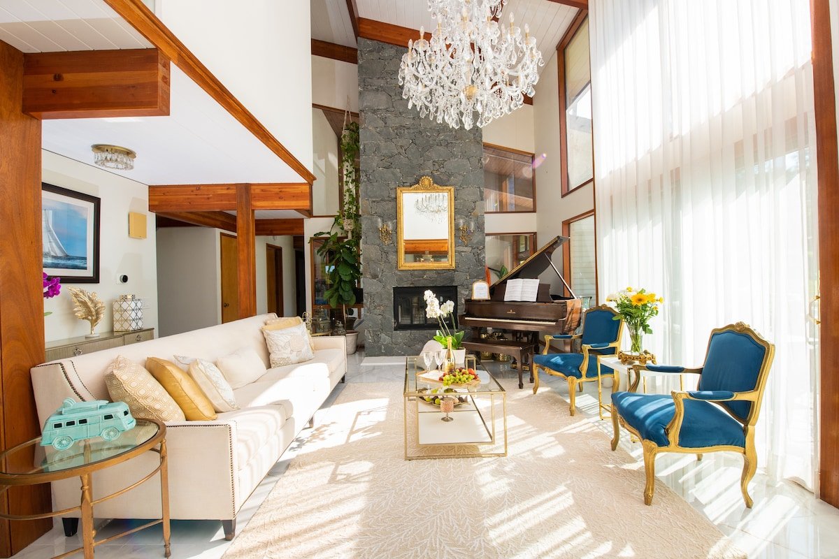 Luxury Vacation Home w/ Indoor Pool & Hot Tub gallery image 2