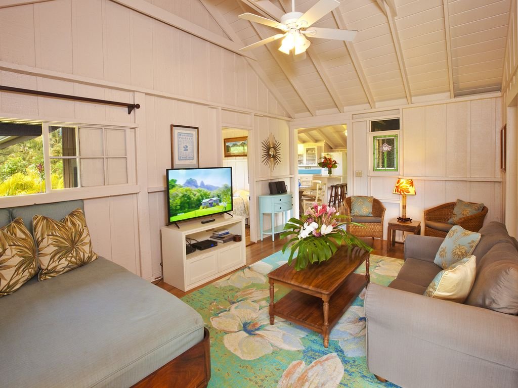 Hanalei Cottage A/C across from HanaleiBay TVR1091 gallery image 4