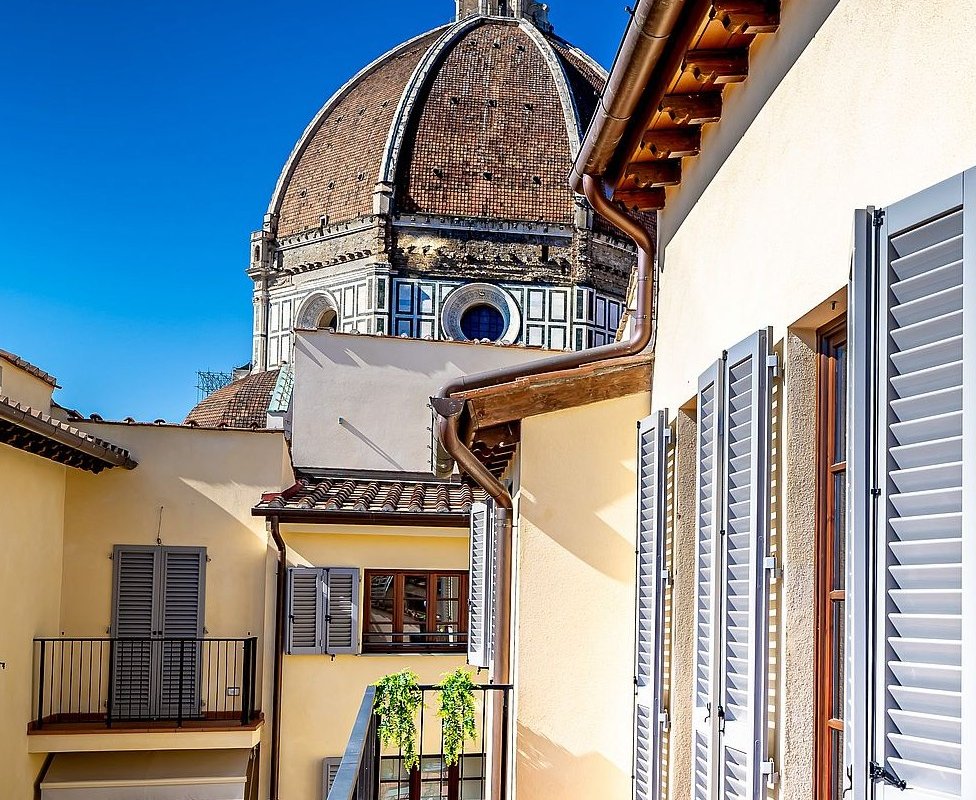 Duomo View Terrace • 2BR/2BA • Elevator • Central gallery image 2