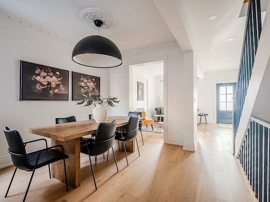 Sophistication & Style 4BDRM/4BTH/Pet Friendly/WFH gallery image 3