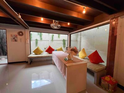 CITY Center 5 BR cozy home, the famous TALAT NOI