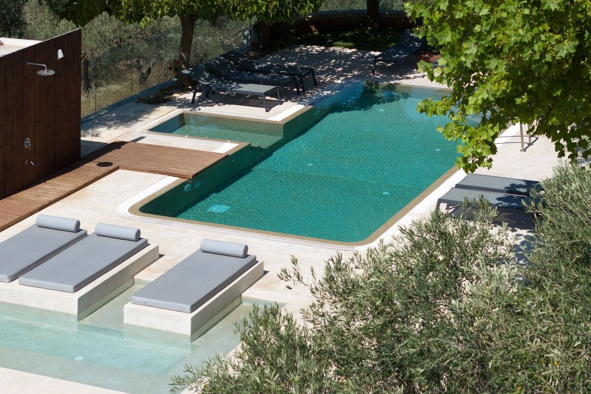 TheTree Villa, with Heated Pool & Spa Whirlpool gallery image 3