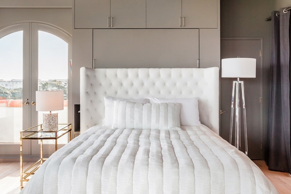 The Peacock Palace gallery image 4