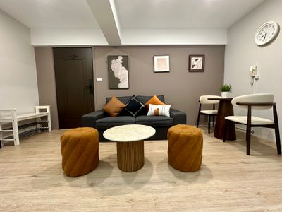 New 21 Taipei MRT Elevator Apartment