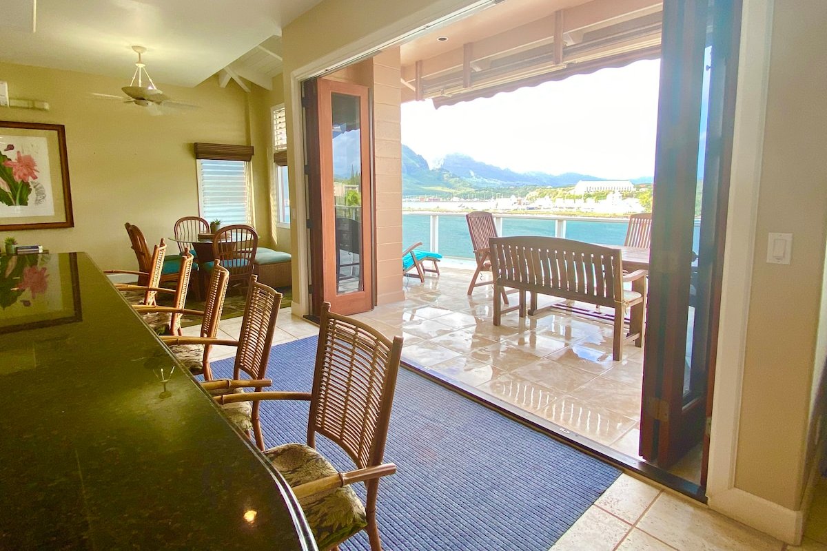 Honu Oceanfront Beach Home: sleeps 9! gallery image 5