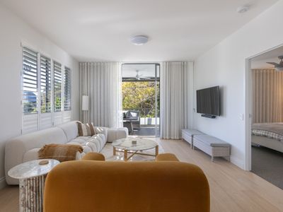 Bulimba Bliss | Elegant, Airy & Scenic Getaway