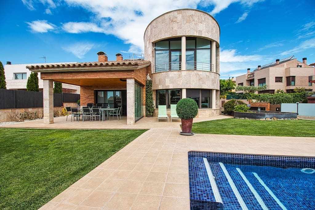 Casa La Vinya “Alto Standing” gallery image 2