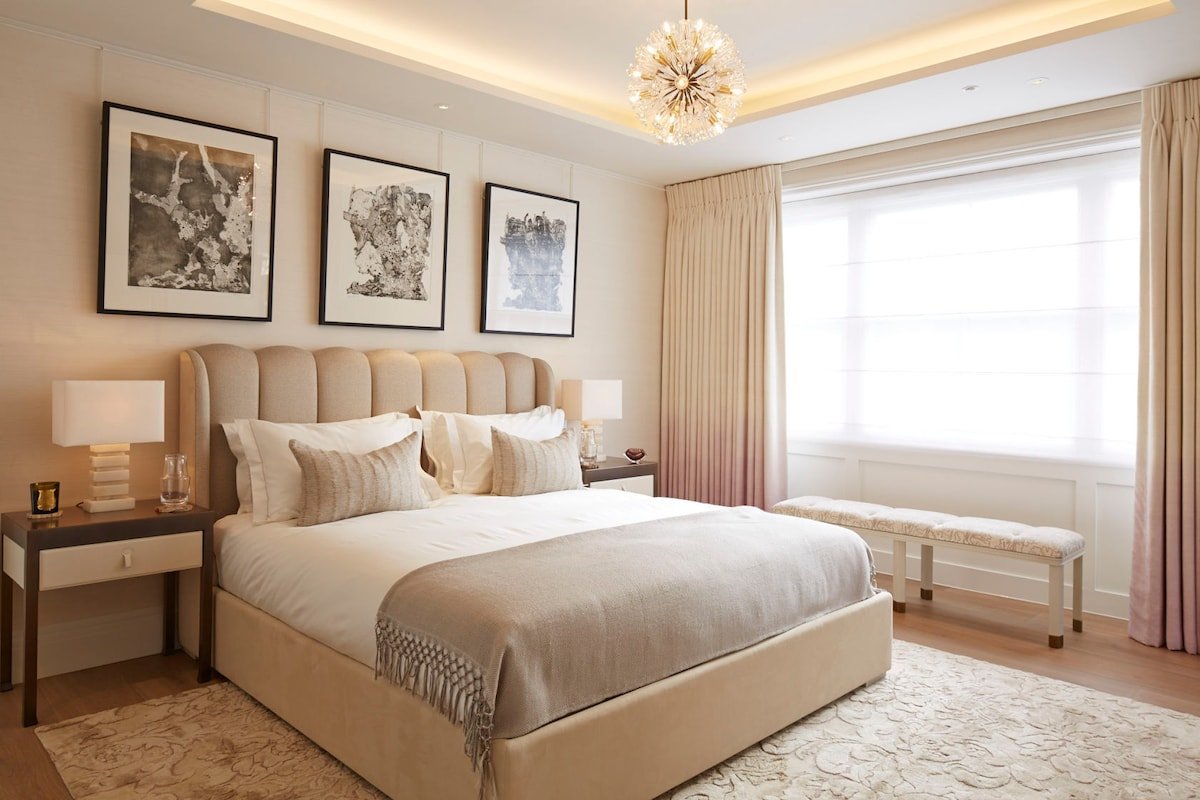 Luxe 5,500 sq ft Buckingham Palace Penthouse gallery image 3