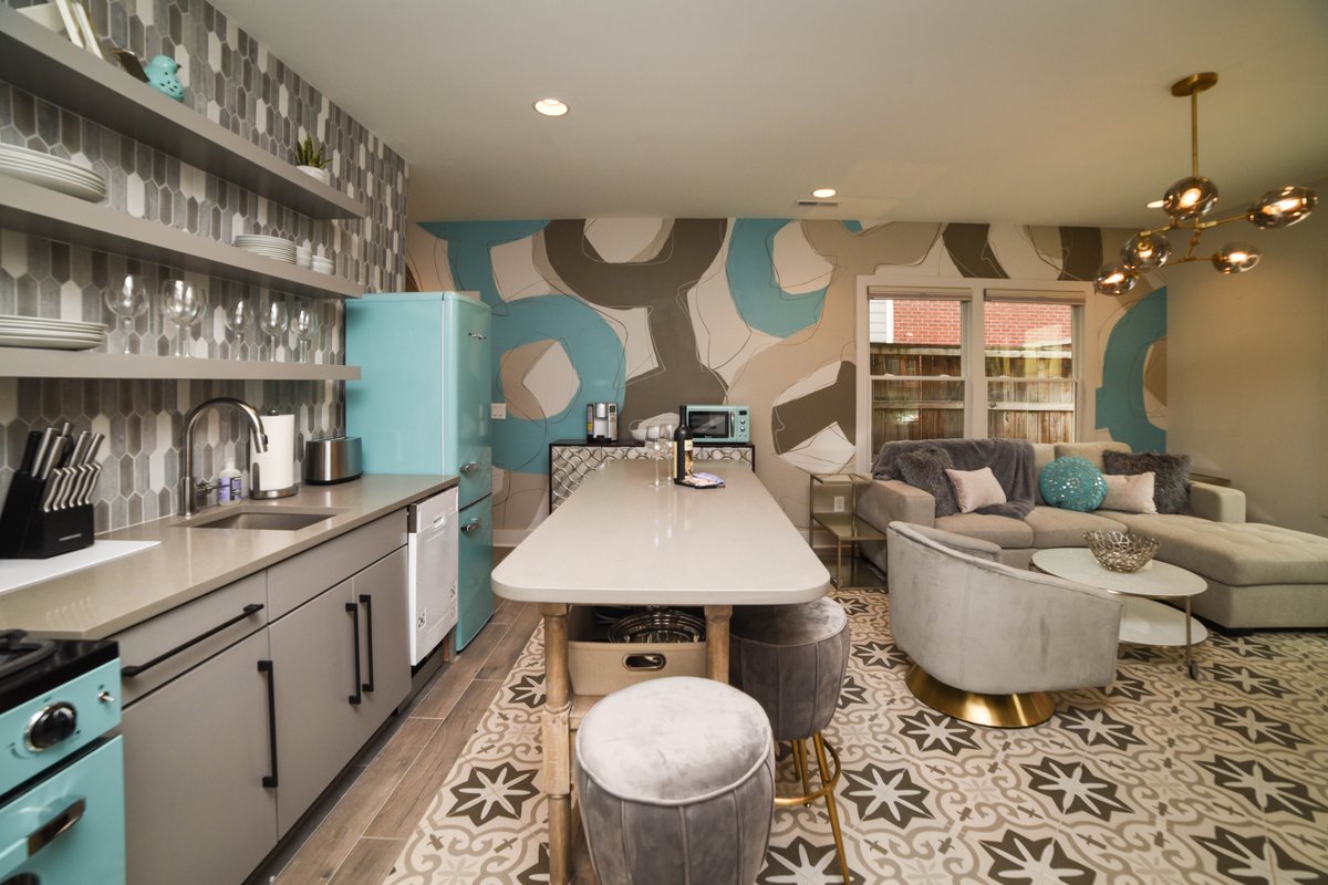 Down town Dream Stay – Two Luxury Homes -7BR!