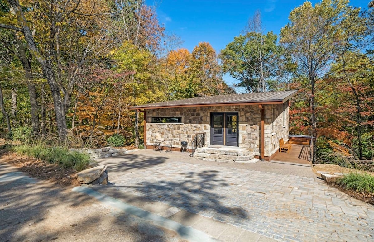 Stone Perch Getaway NW Nashville gallery image 5
