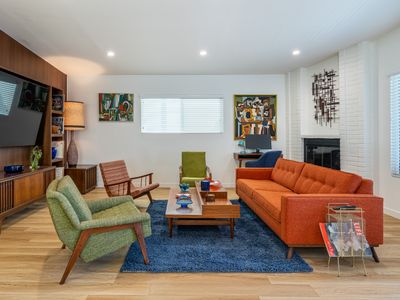 Renovated Mid Century Modern Design Beach Retreat