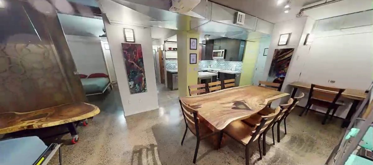 LVStripHouse JC408 + JC406 Modern 3BD/3BA Condo Sleeps 14 gallery image 4