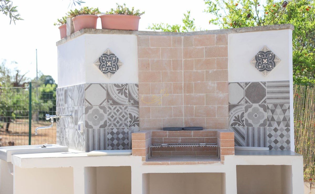 TD Trulli Albapetra Pool & Olive Trees gallery image 4