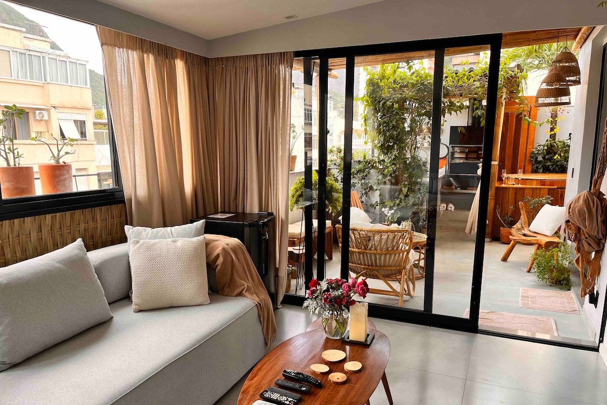 Apê Copa, Ofuro, banheira, terraço gallery image 3