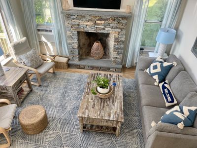 Bright 4 Bdrm Beach Cottage, Close to Town