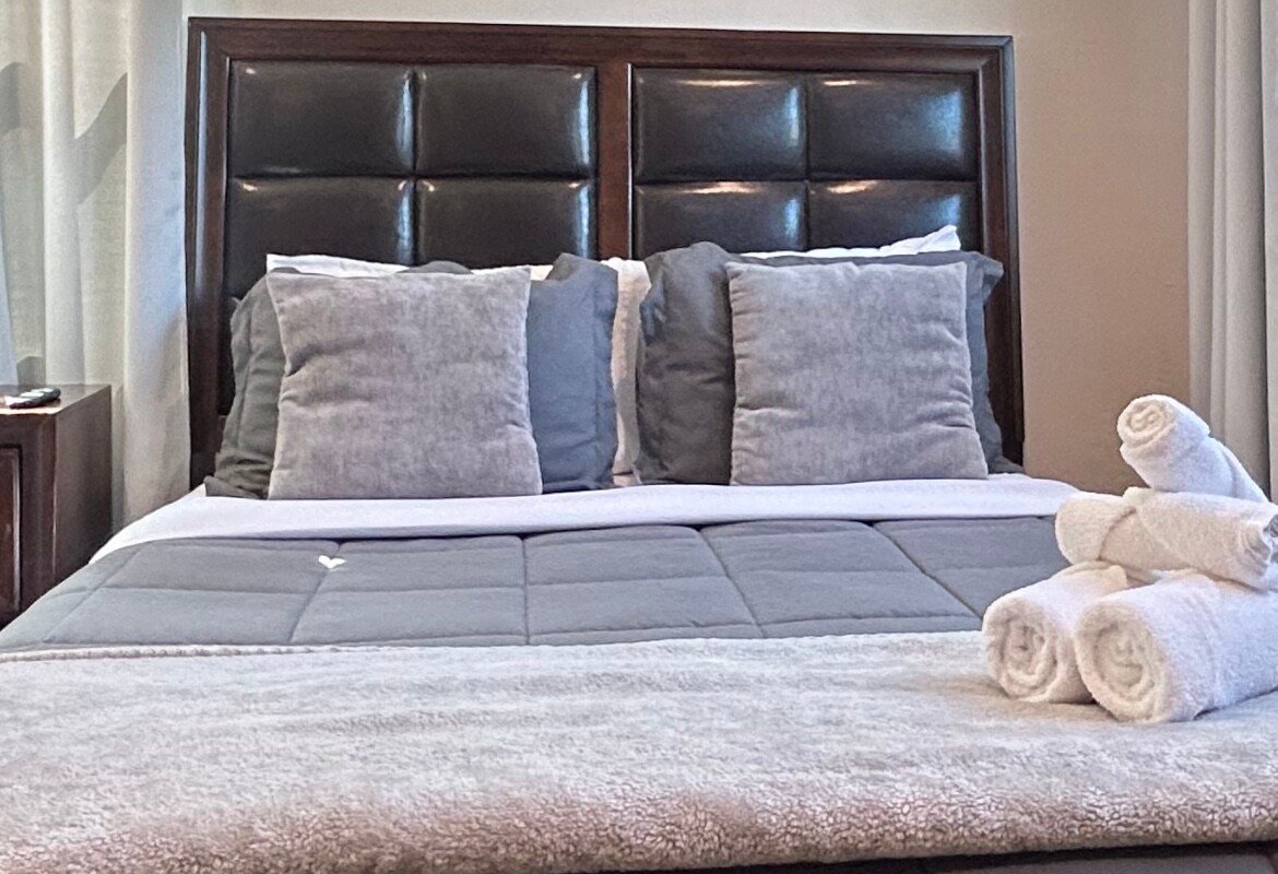 Cozy 3 bedroom house! gallery image 3