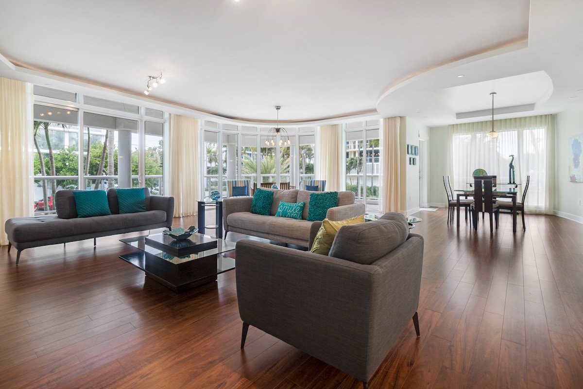 EXTRAORDINARYBeach Resort, location, amenities BIG gallery image 2