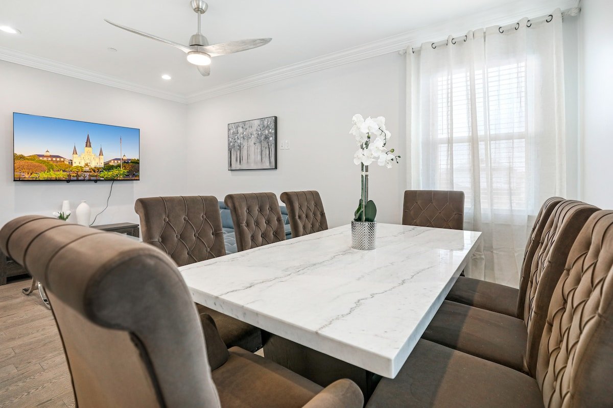 Charming Mid-City Haven – Walk to Streetcar & Bars gallery image 5