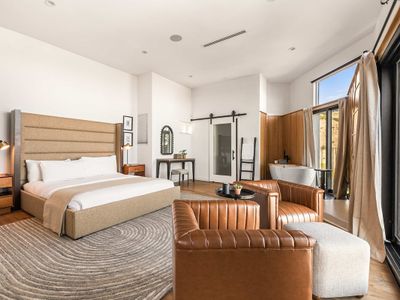 Hillside Haven | Infinity Pool & Skyline Views