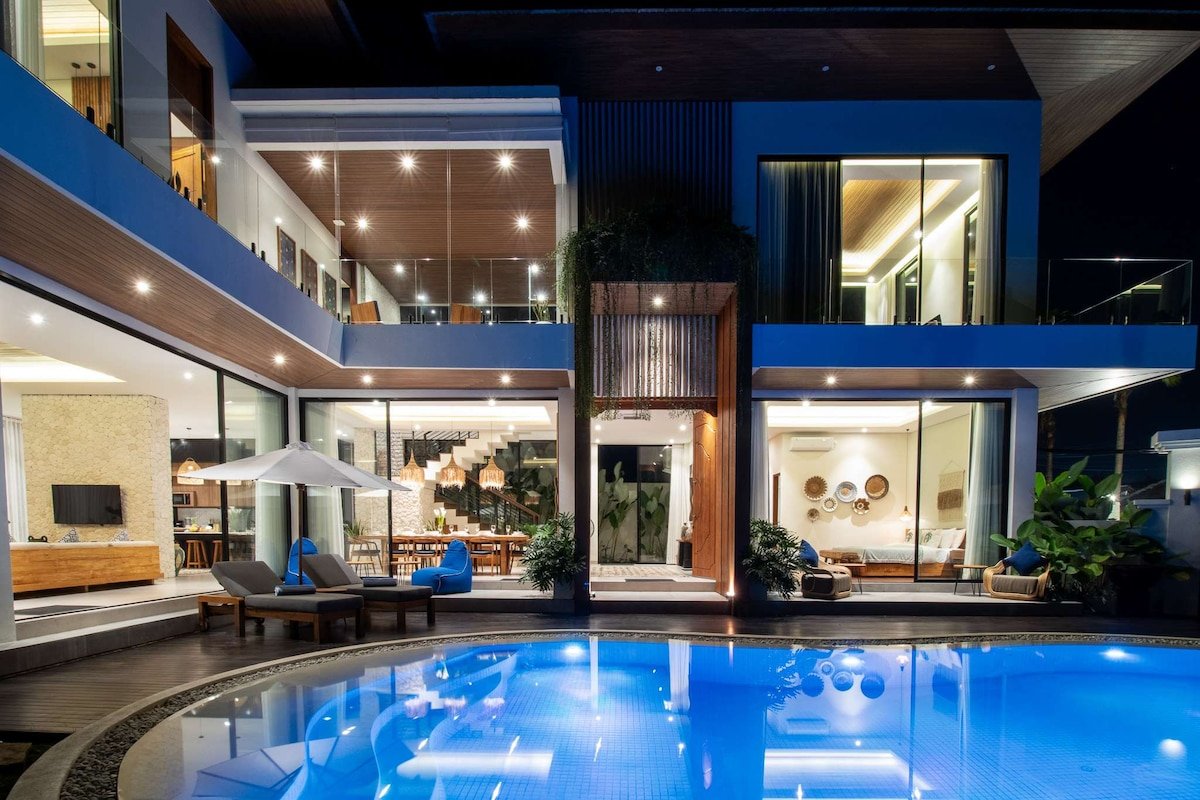 Villa Ines : 4BR Tropical Elegance Near Canggu