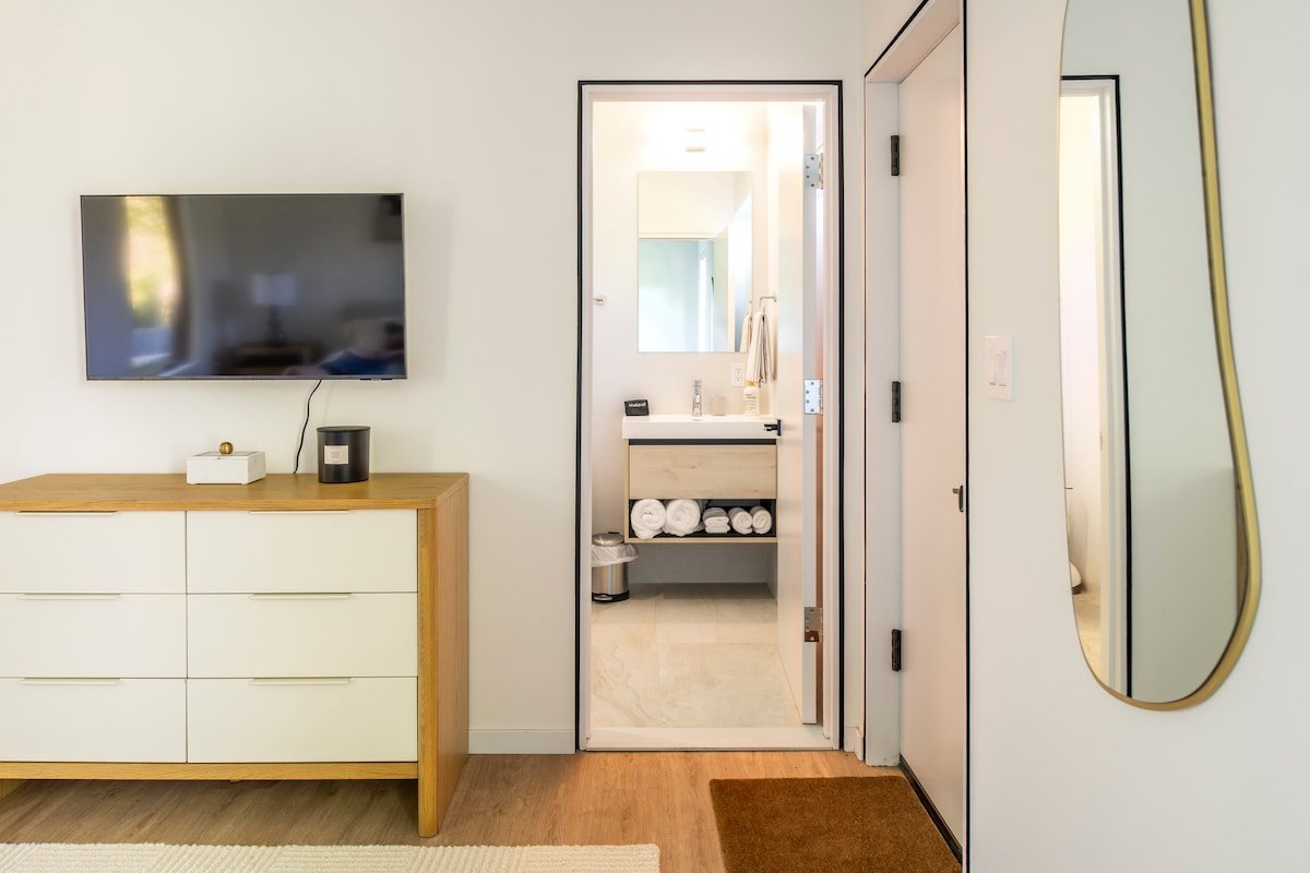 Casa Catskills: Luxury, Modern 9 Acre Escape gallery image 4