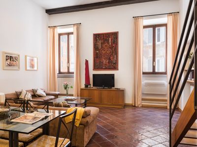 Idyllia | Teatro Pompeo Apartment in Navona area