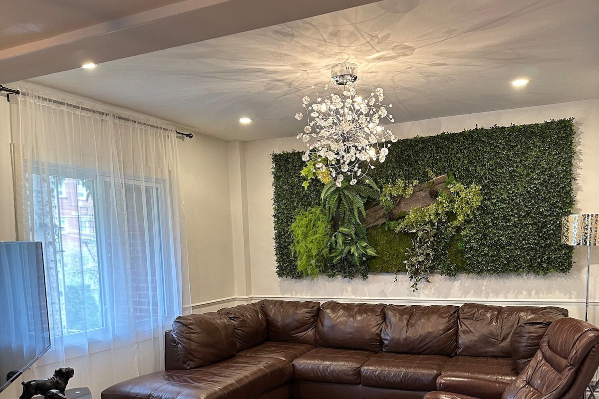 Super Luxury apt 4bdr & 2 full Bath plus backyard gallery image 2