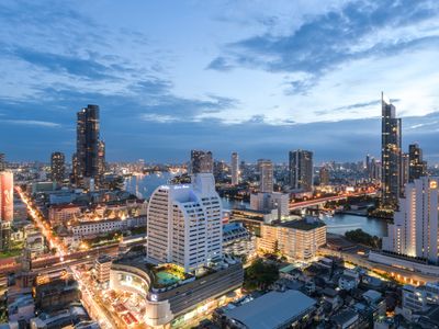 *INCREDIBLE*View! Huge 3BR *Pool Table*Free PickUp