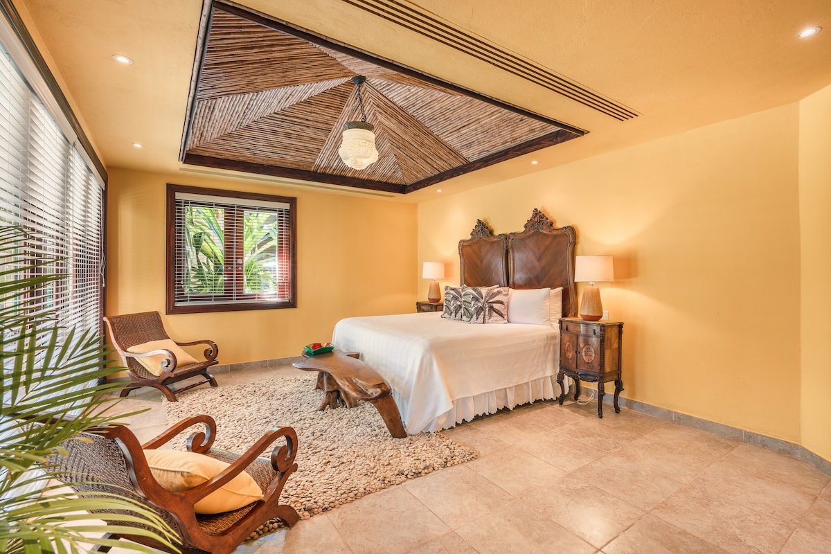 Corales 28 – Gorgeous Beachfront Villa gallery image 3