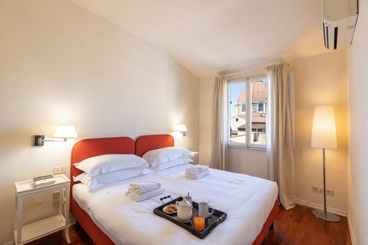 Damasco penthouse with terrace near the Duomo gallery image 4