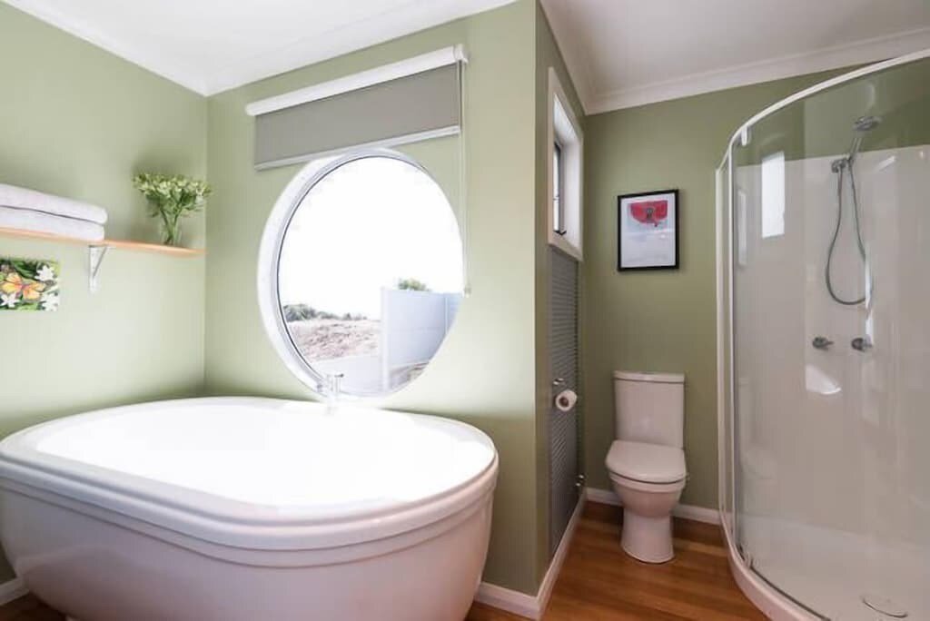 Wave crest Sisters Beach Absolute beach frontage. gallery image 3