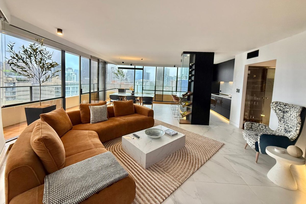 Panoramic City Views- Luxury 2 Bedroom Apartment