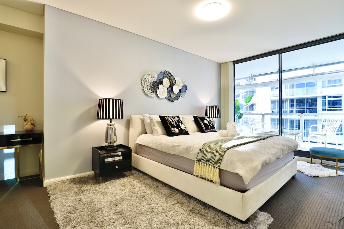 Urban Oasis Residence – Views | Parking | Ease gallery image 4