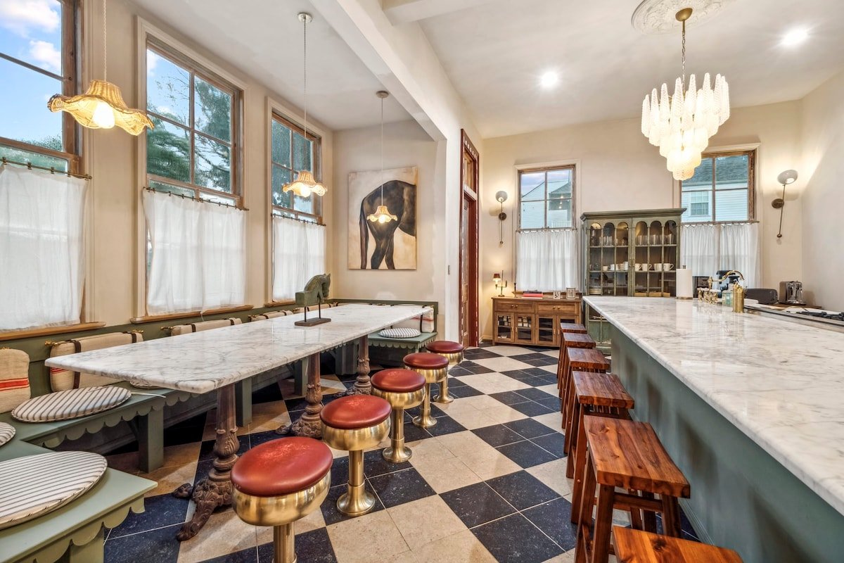 Stunning Storybook Villa w Pool & HotTub 5bd|6.5ba gallery image 2