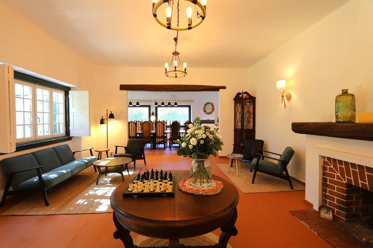 Grand Urban Farmhouse in Sintra gallery image 5